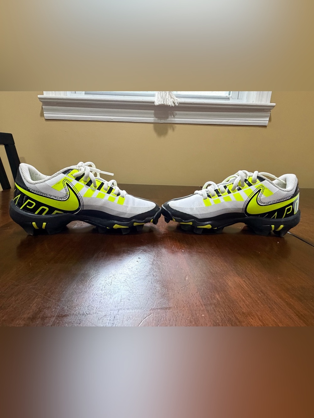 Nike Vapor Edge Football Cleats Youth 2Y Volt Black White DQ5111-715 - Picture 2 of 6